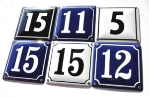 Skillinge Emalj - klassiska husnummerskyltar