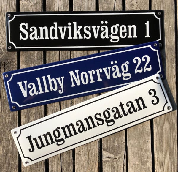 Emaljskylt storlek 40x10 cm med Clarendon och fransk ram