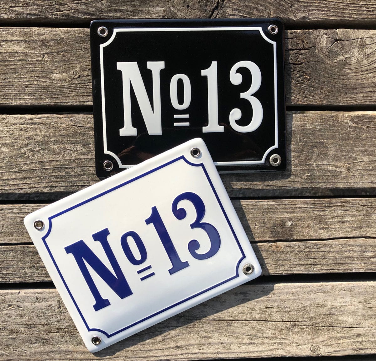 Emaljskylt storlek 15x12 cm i ett klassiskt utförande